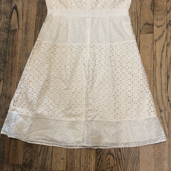 Banana Republic white eyelet dress size 8 - Picture 7 of 8